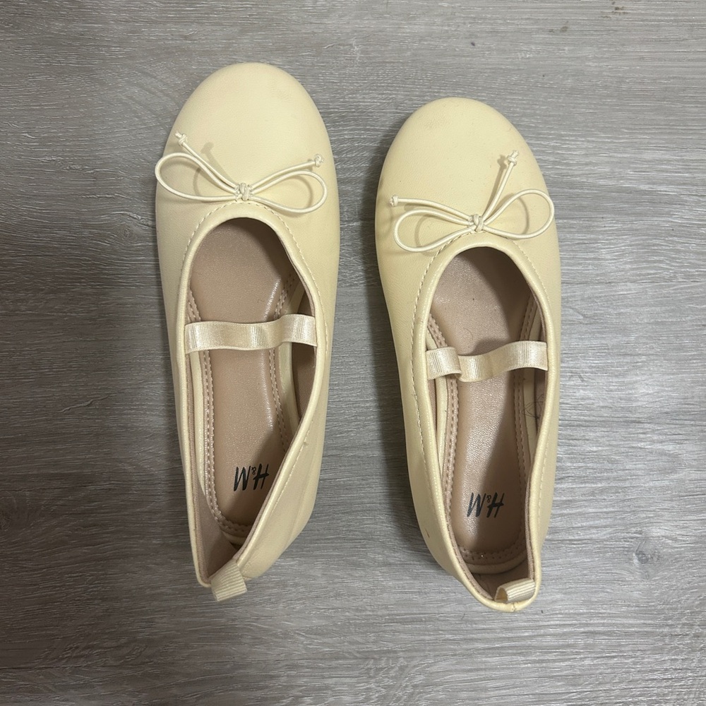H&M Cream Flats ballet